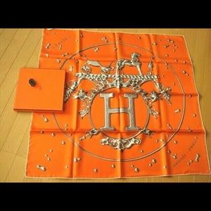 Hermes scarf 35 x 35  (90x90cm) - “vif argent”